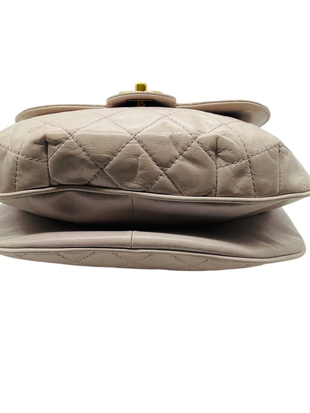 CHANEL LIGHT LILAC QUILTED AGED LEATHER BUBBLE FLAP HANDBAG